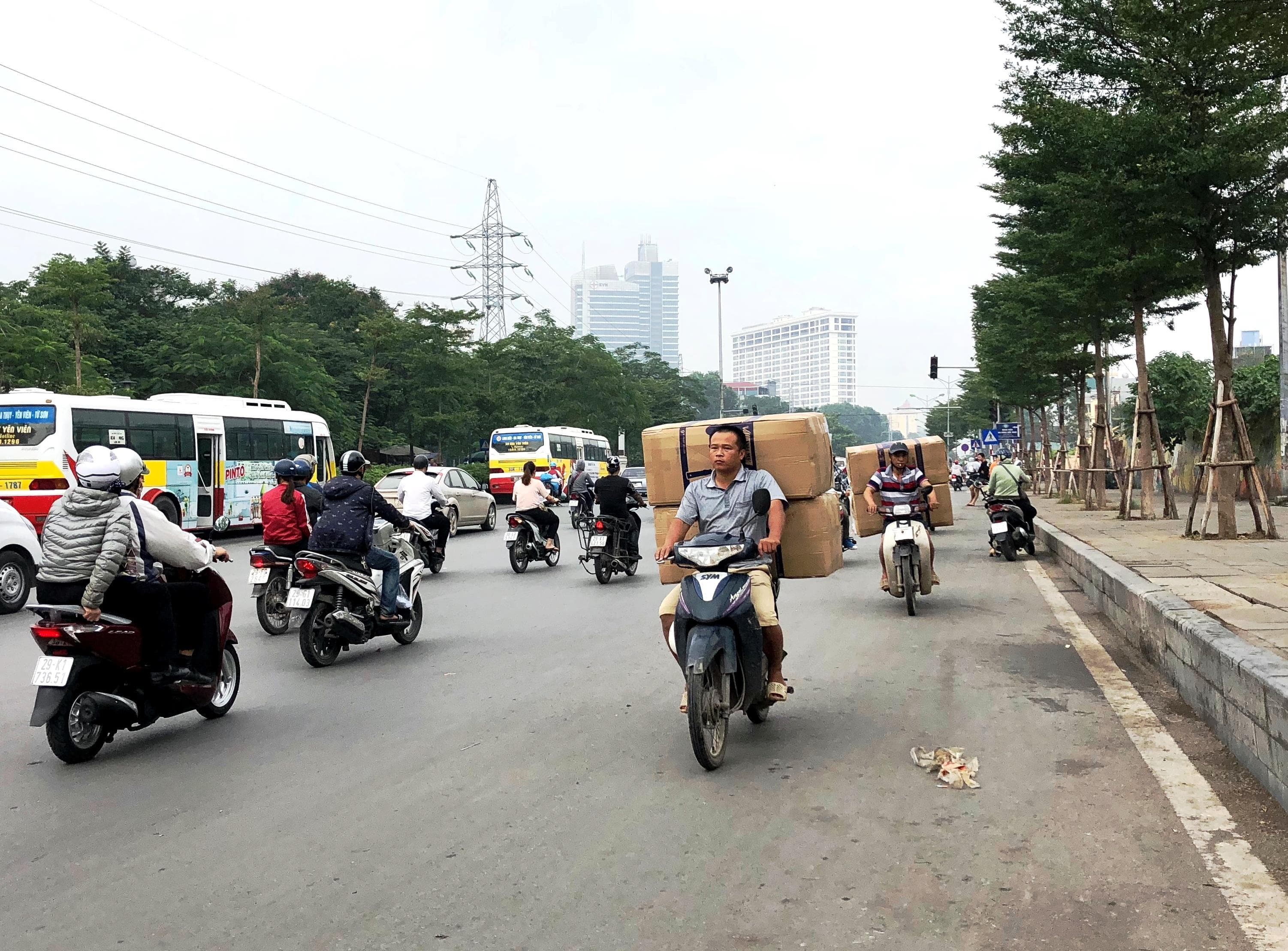 Ngang nhiên đi ngược chiều