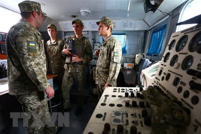 EU, NATO kêu gọi Nga và Ukraine giảm căng thẳng trên Biển Đen
