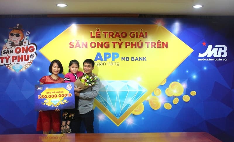Trúng 330 triệu đồng khi “săn ong tỷ phú” của App Ngân hàng MBBank