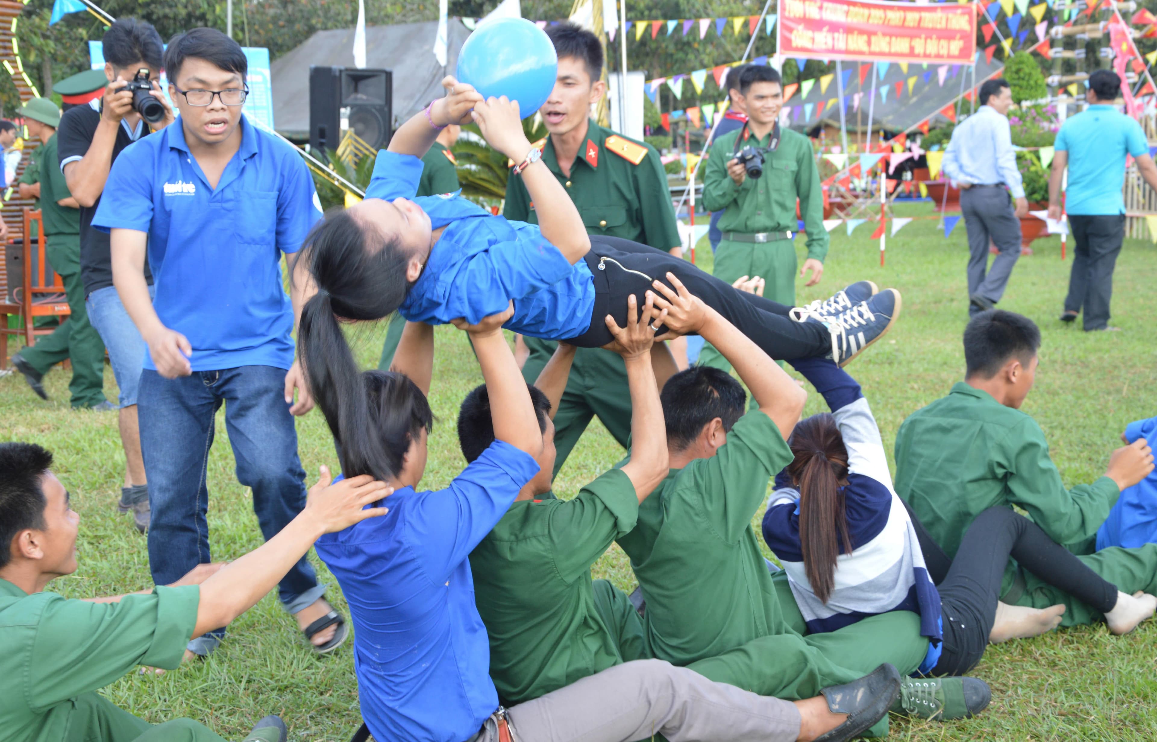 Về nhất cùng “Chi đoàn ba nhất”