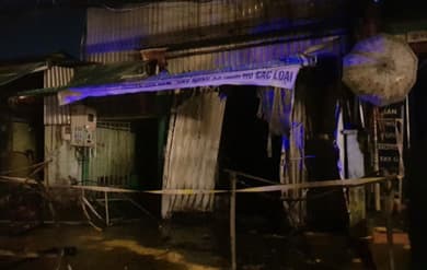 Cháy lớn ở khu nhà trọ tại TP Hồ Chí Minh, 1 nữ công nhân tử vong