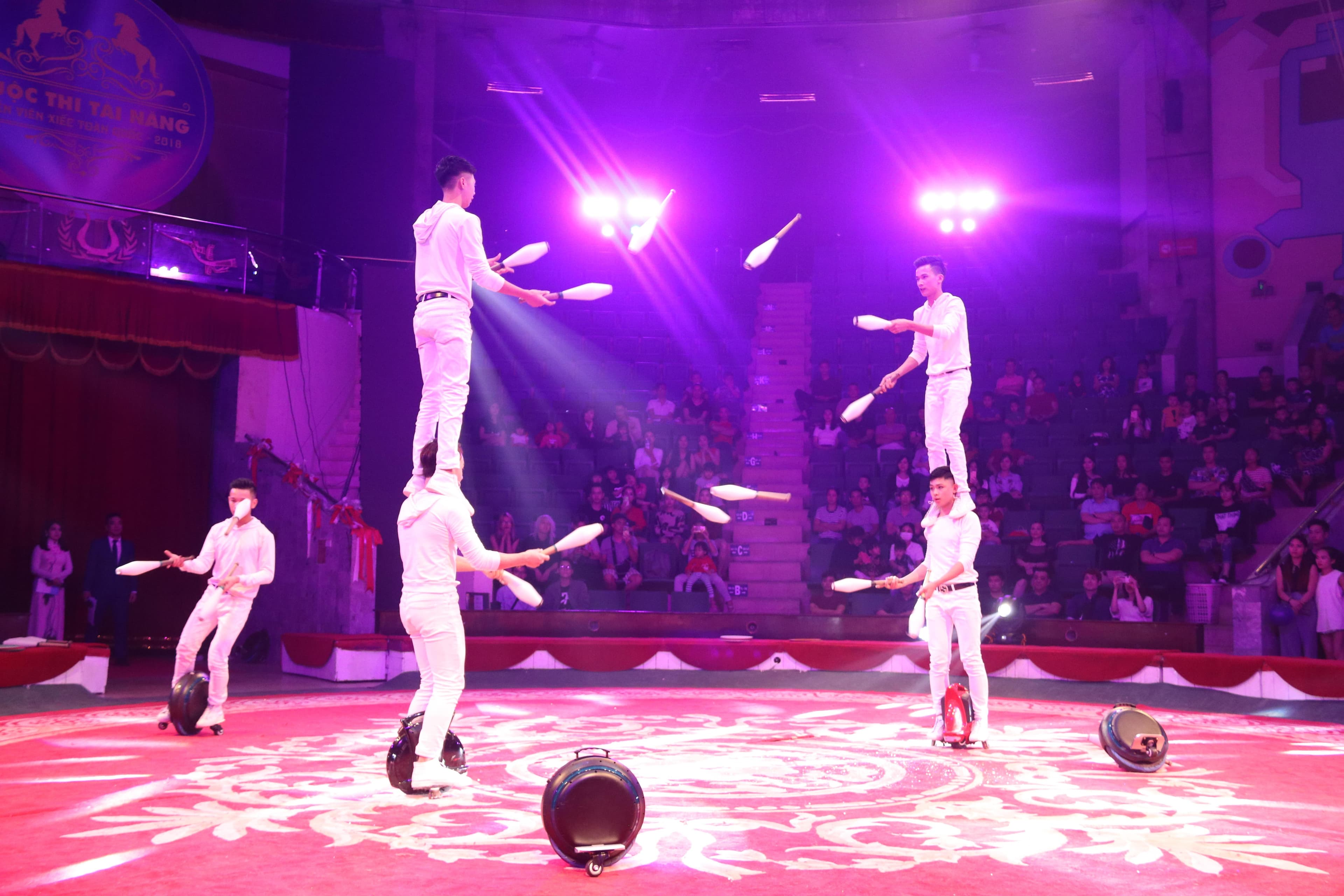 Xiếc Việt bao giờ hết cảnh "loay hoay" tìm lại vị thế?