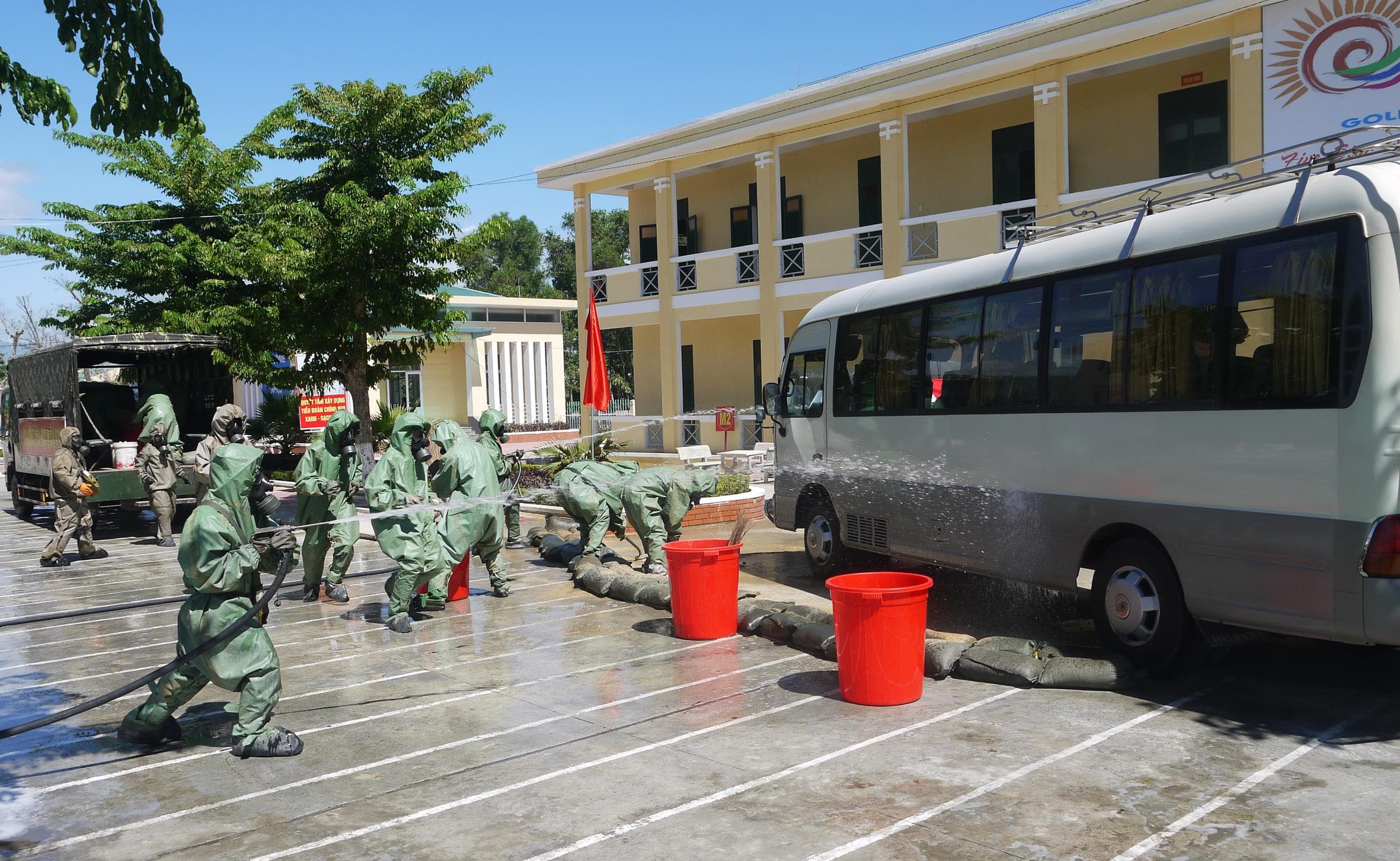 “Vượt nắng thắng mưa” để thực hiện nhiệm vụ
