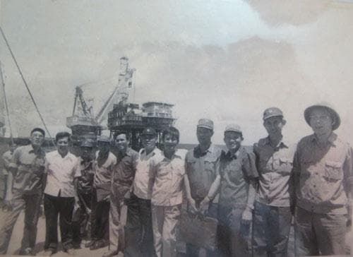 Bài 1: Có nguồn gốc quân đội, phẩm chất Bộ đội Cụ Hồ