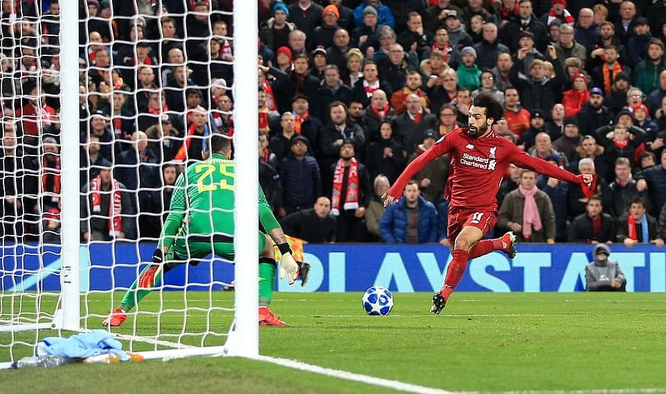 Liverpool, Tottenham lách “khe cửa hẹp” để giành vé đi tiếp