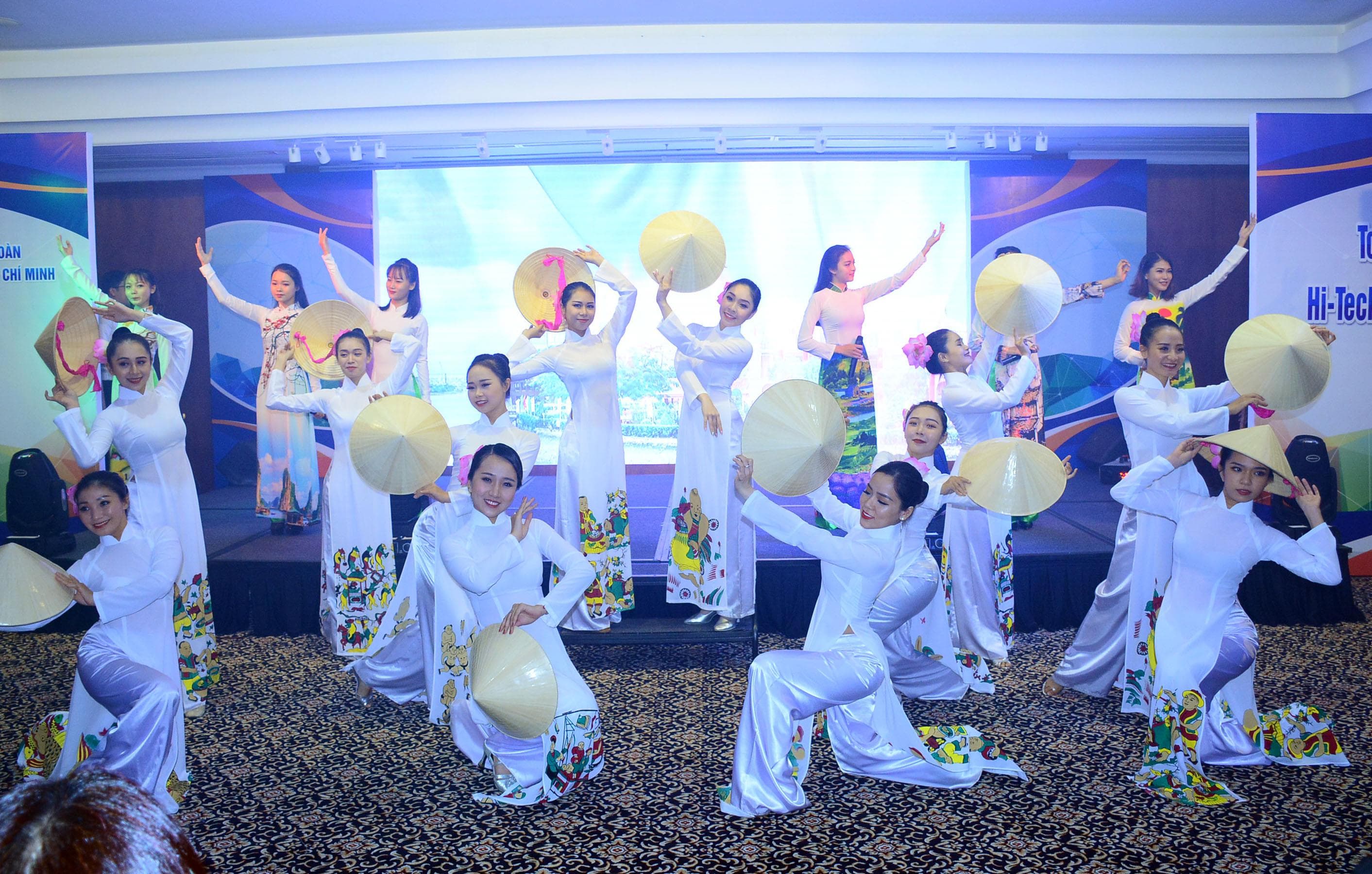 Doanh nhân trẻ ASEAN+3 bàn về khởi nghiệp sáng tạo trong nông nghiệp công nghệ cao