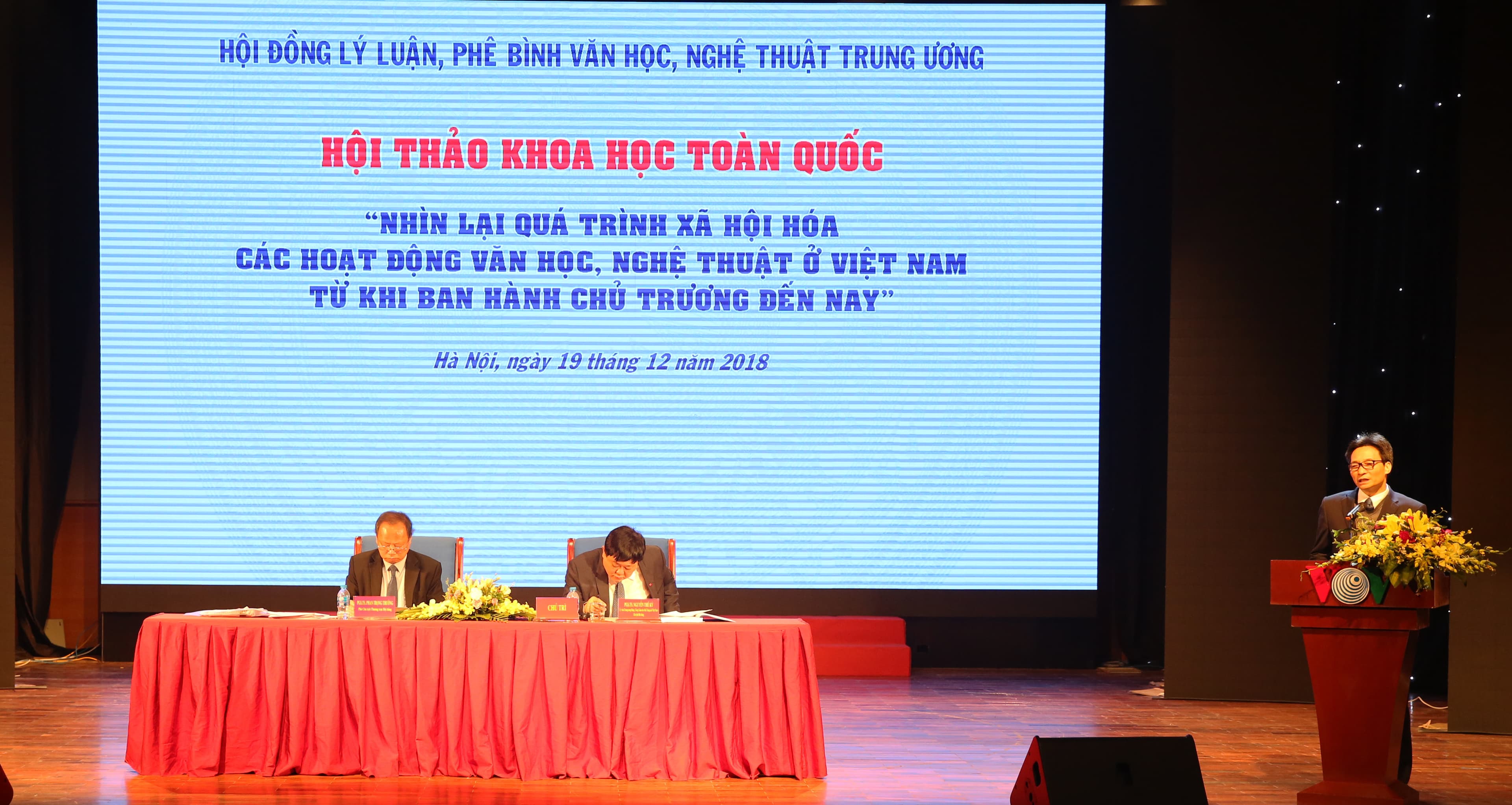 Cần điều chỉnh để thực hiện xã hội hóa văn học nghệ thuật hiệu quả hơn