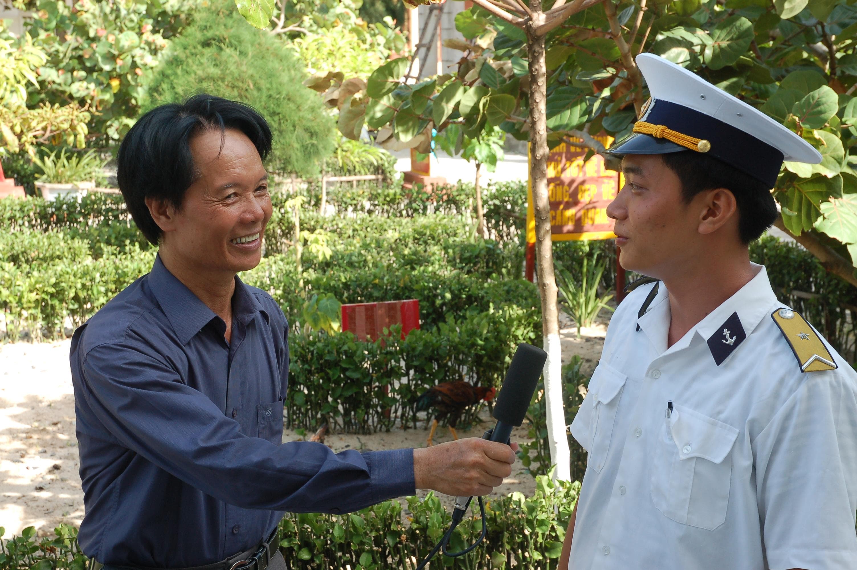 Những năm đầu gian khó