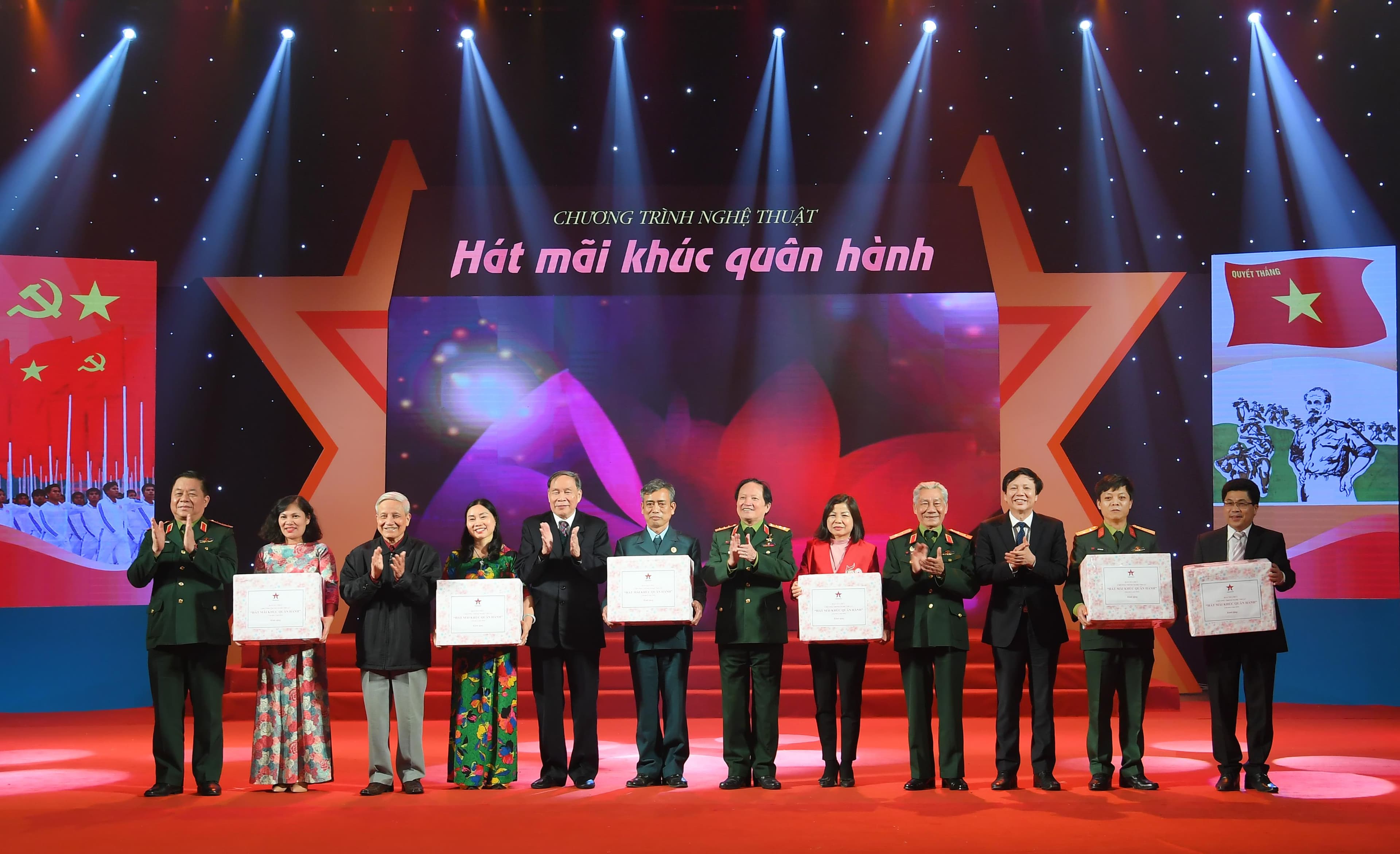 Tự hào vững bước quân hành