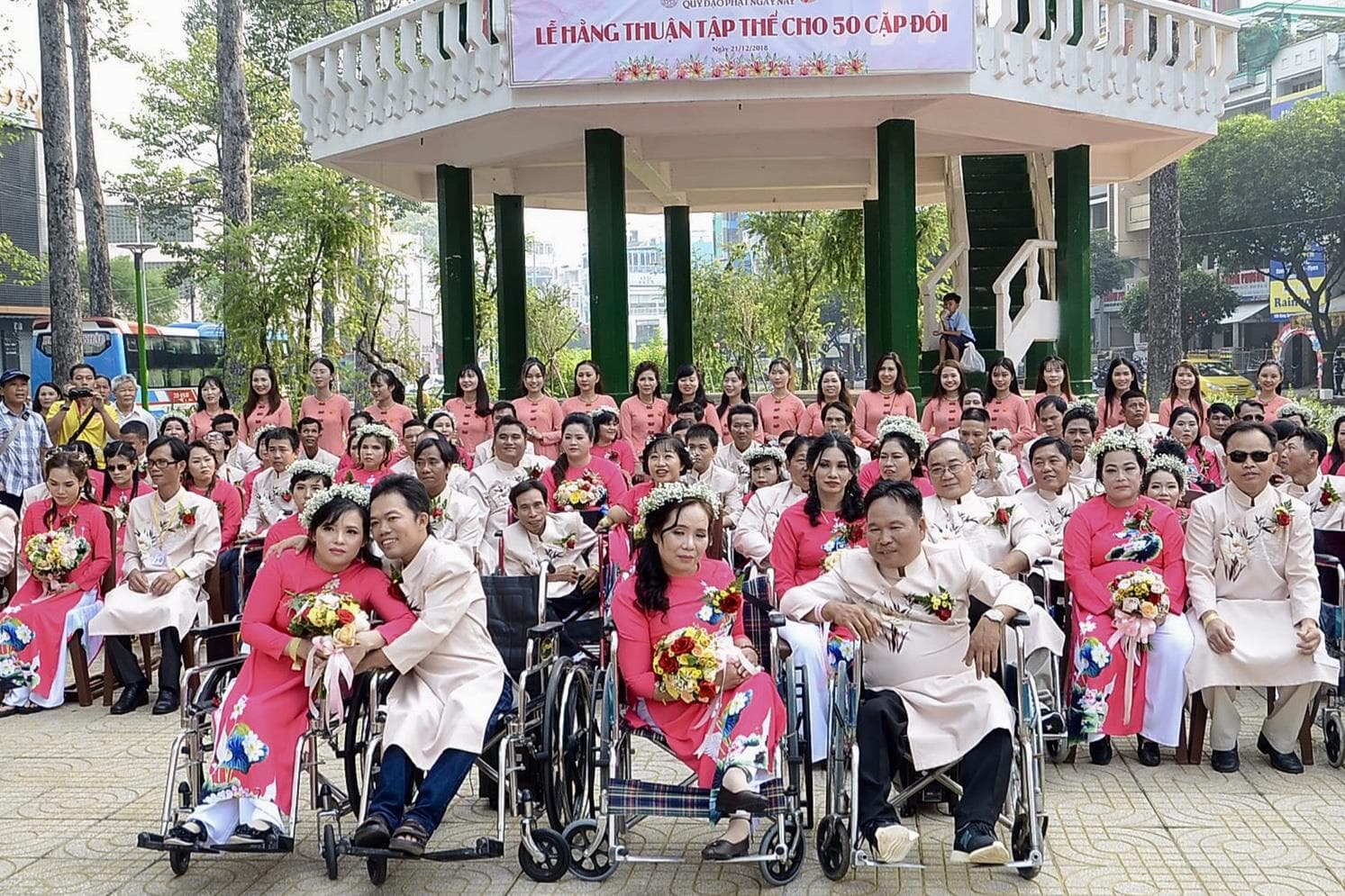 Lễ cưới tập thể 50 cặp thanh niên khuyết tật, hoàn cảnh khó khăn