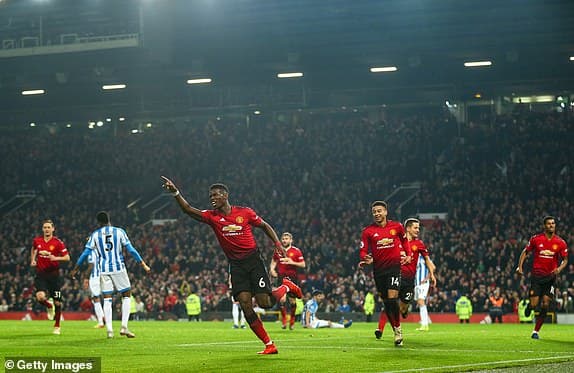Các "ông lớn" đều "nhận quà", trừ Man City