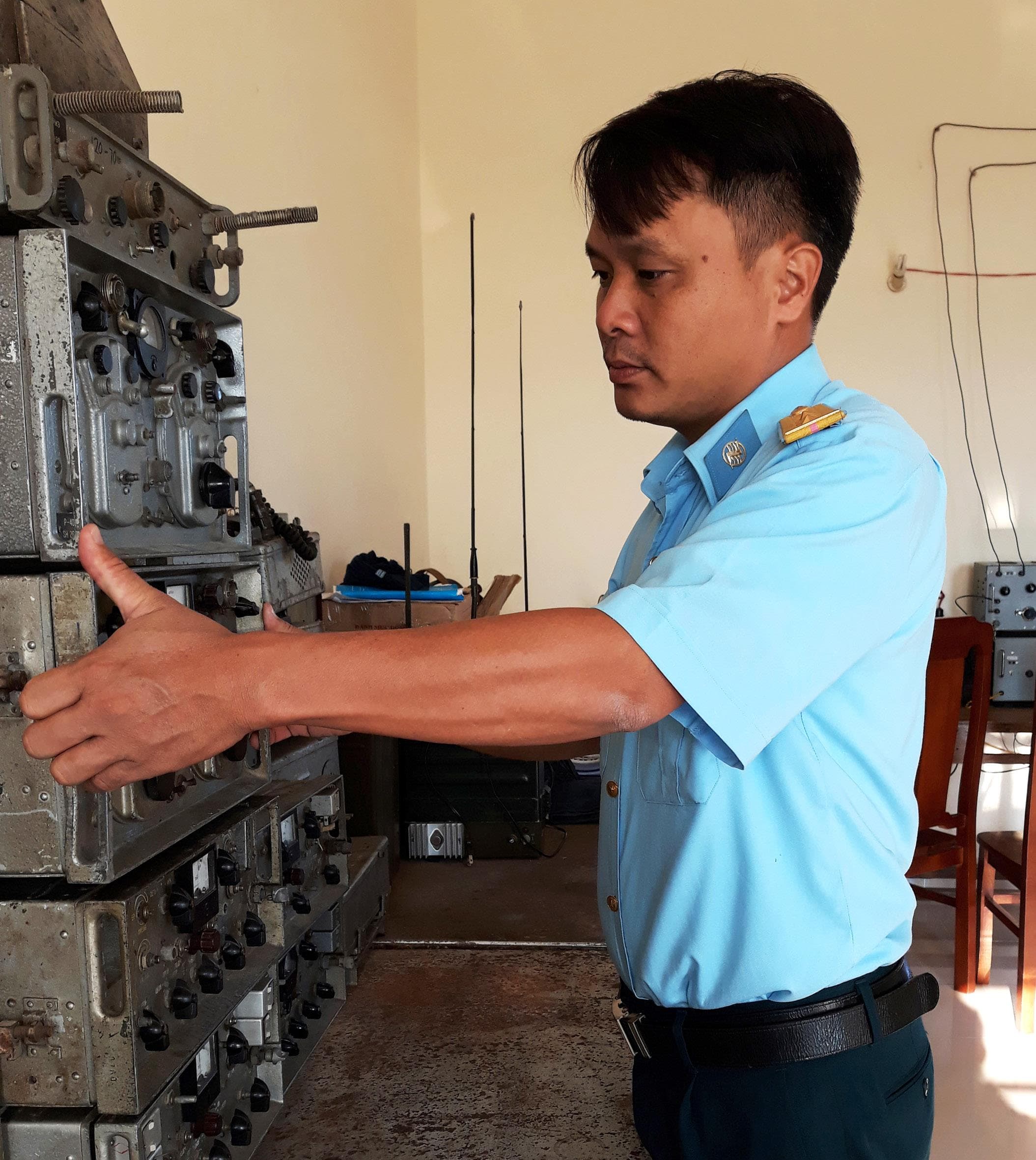 Dành trọn tình yêu cho thông tin liên lạc