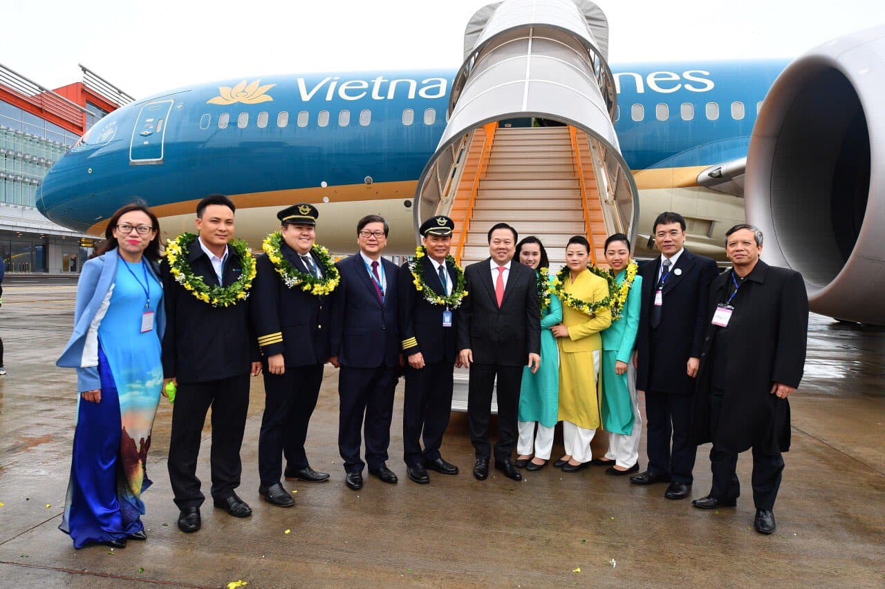 Vietnam Airlines khai trương đường bay TP Hồ Chí Minh - Vân Đồn