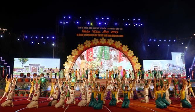 Sôi nổi các hoạt động chào mừng năm mới 2019 trên cả nước