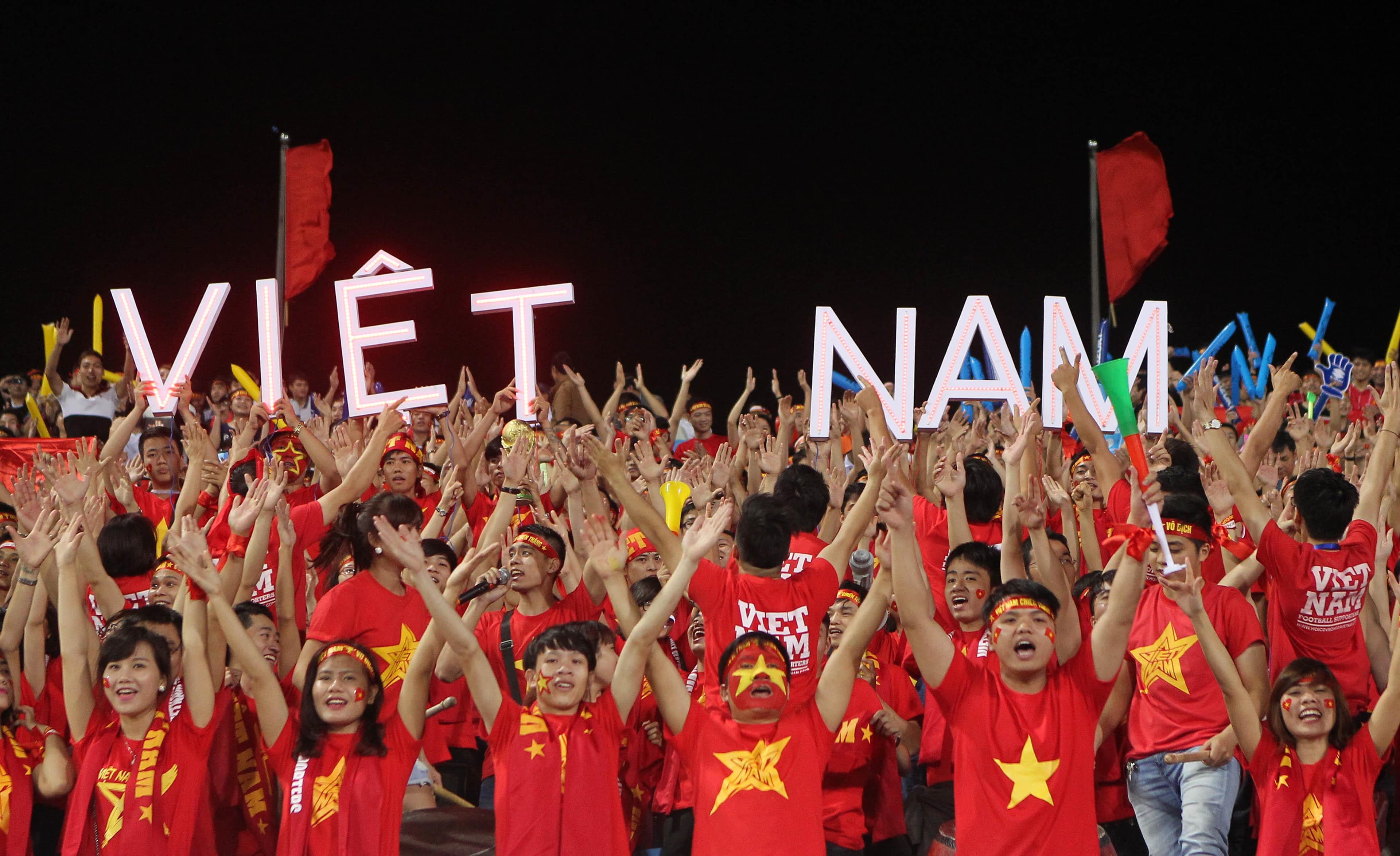Ngắm ngọn chớ quên chăm gốc