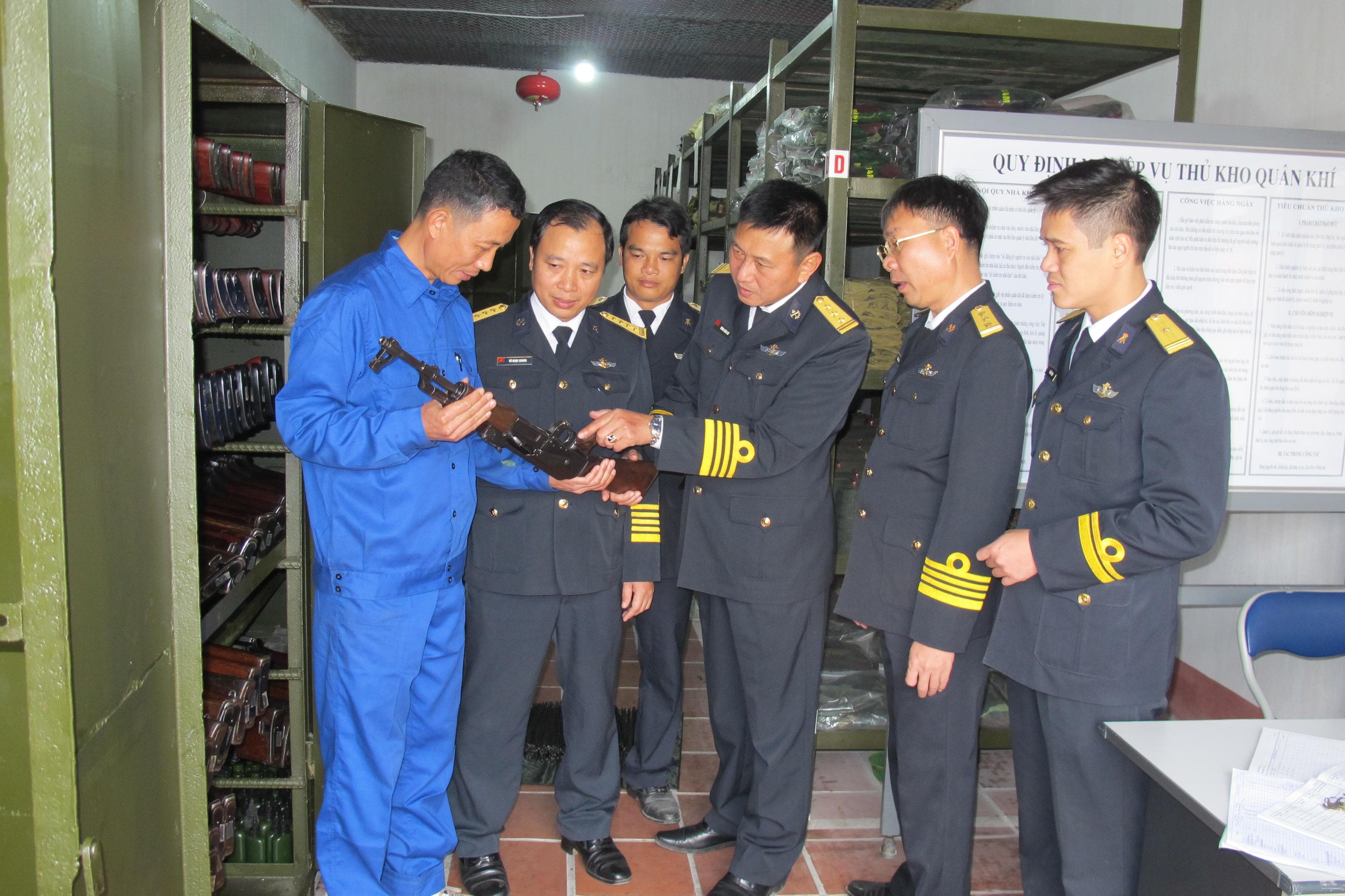 Nỗ lực làm chủ trang bị công binh hải quân
