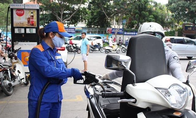 Giữ nguyên giá xăng dầu