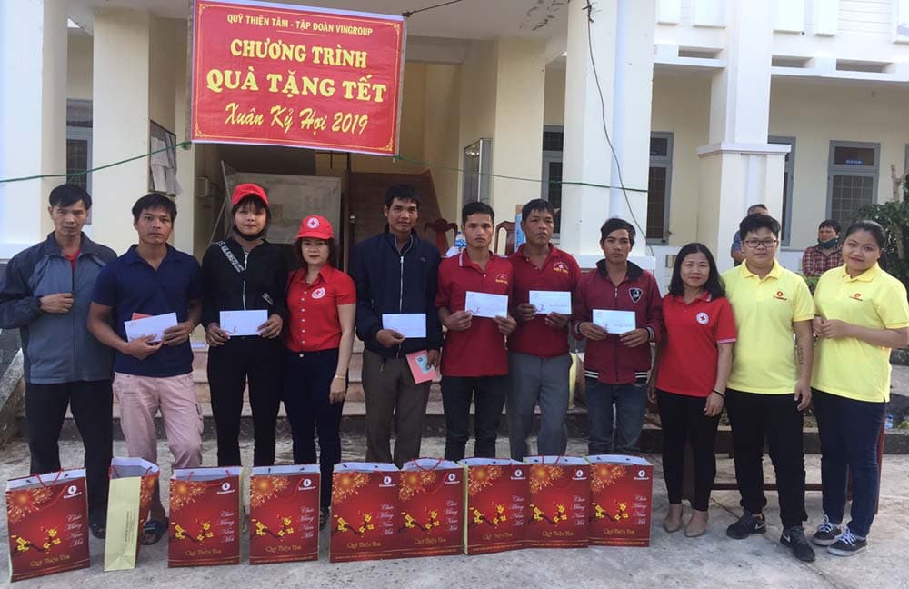 Tặng mái ấm tình thương và 3.000 phần quà tết cho người nghèo Kon Tum