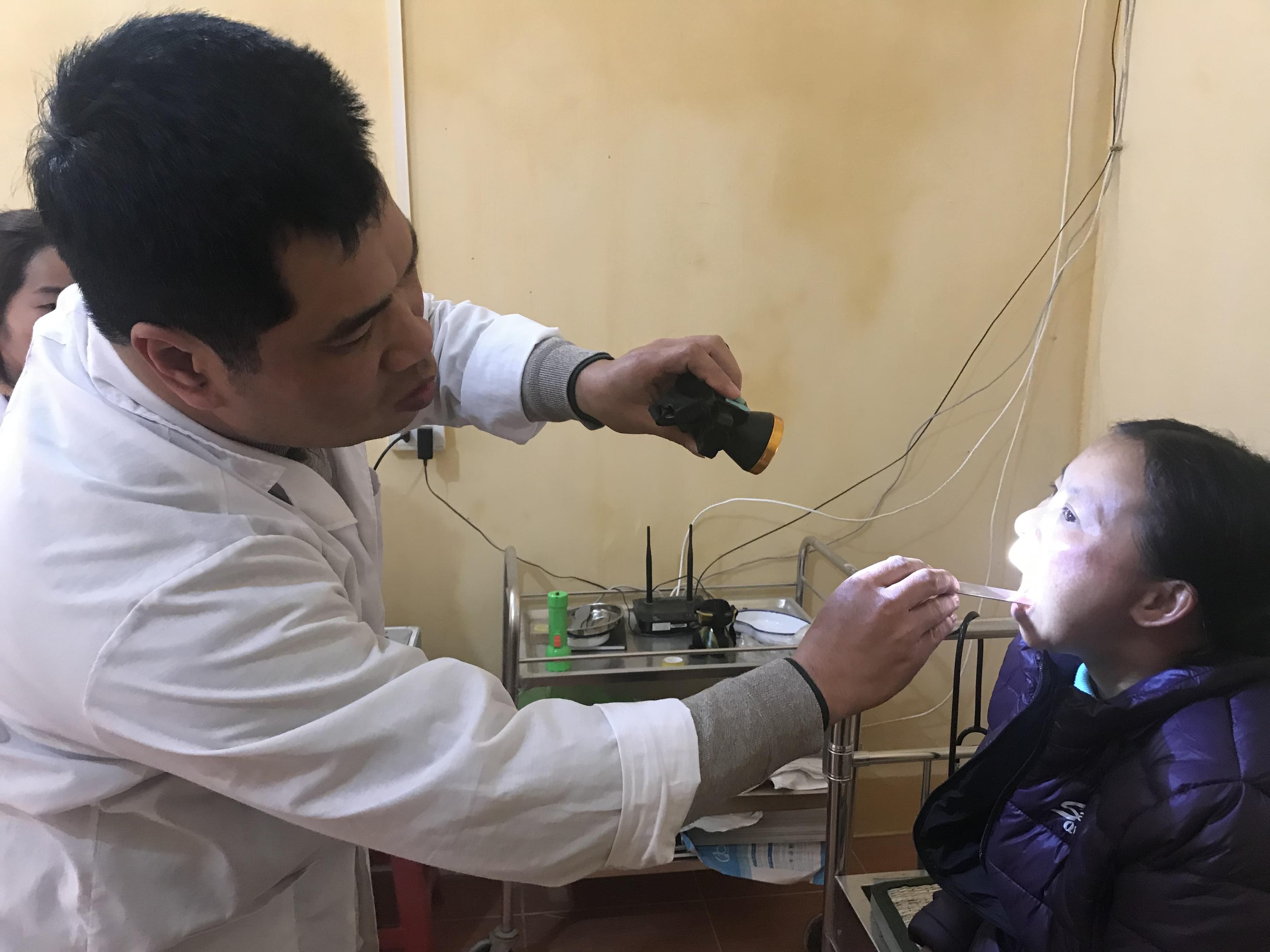 Bệnh xá của... thôn, bản