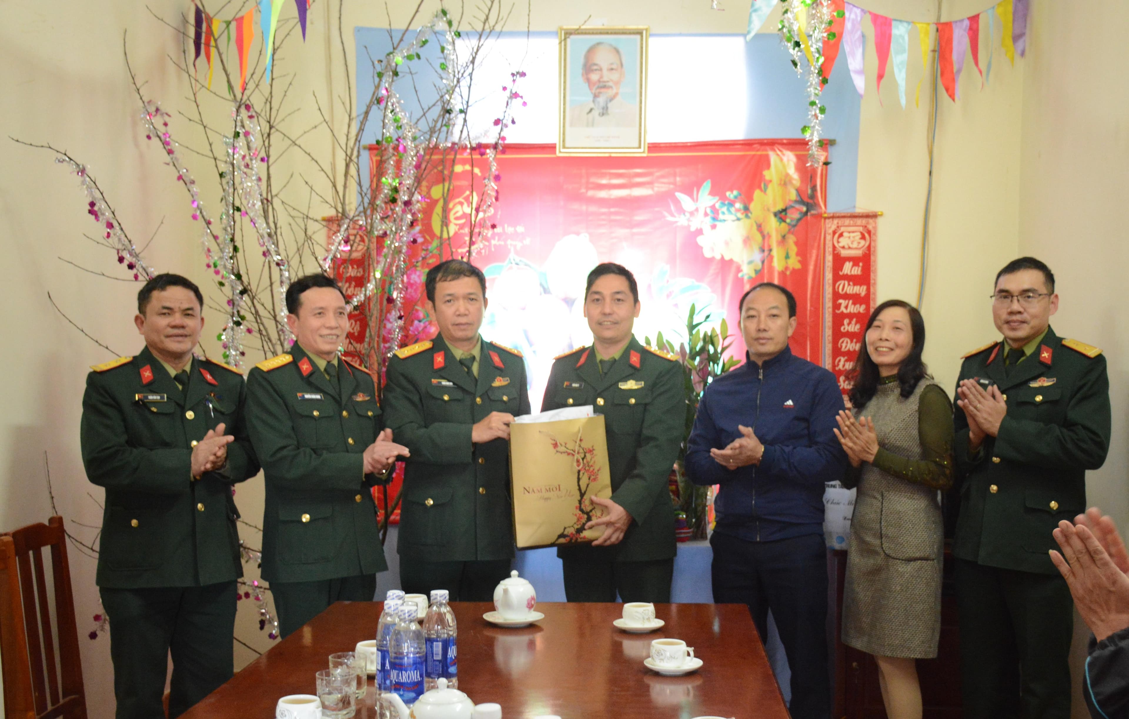 Xuân ấm trên đỉnh Pha Đin