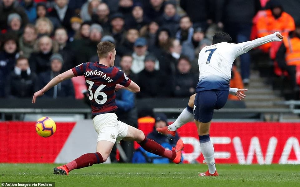 Tottenham tạm chiếm vị trí thứ hai của Man City