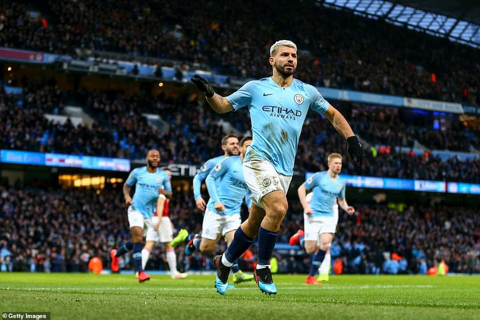 Man City thắng đậm Arsenal nhờ hat-trick của Aguero