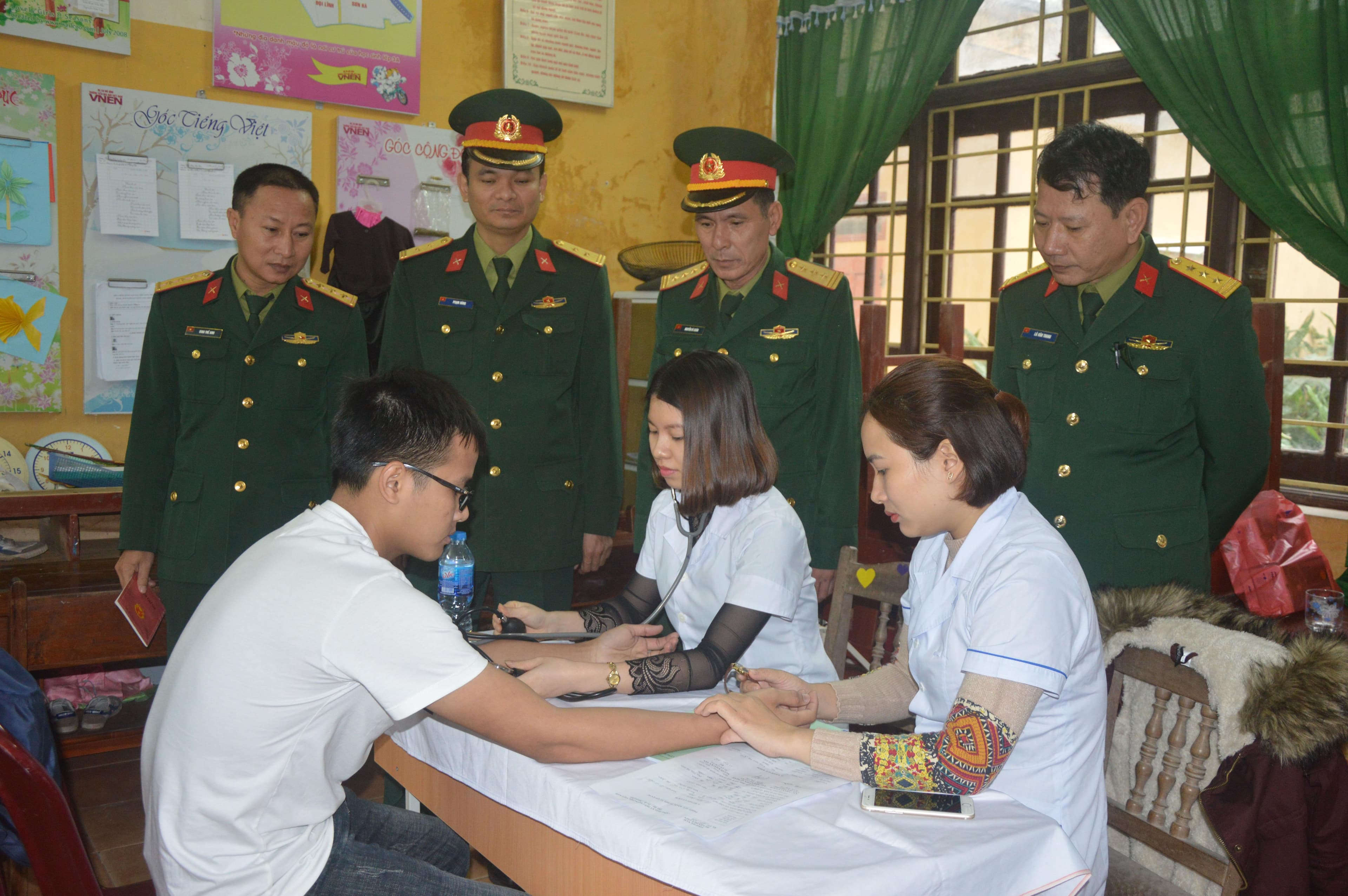 Nghĩa tình bộ đội "sáu tư"