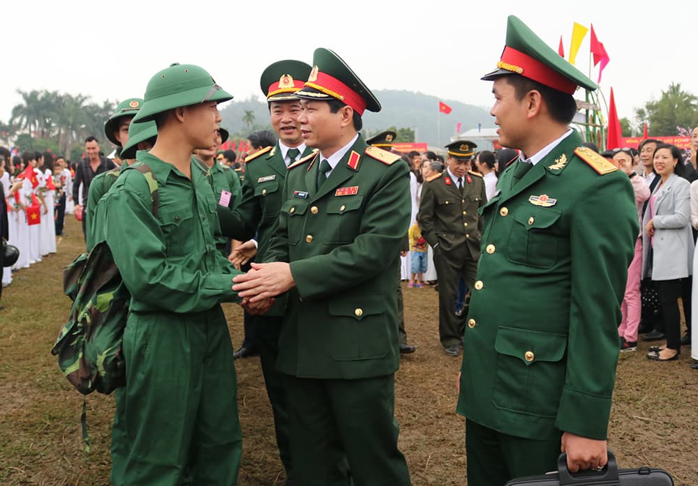 Tưng bừng ngày hội giao, nhận quân tại Quân khu 3