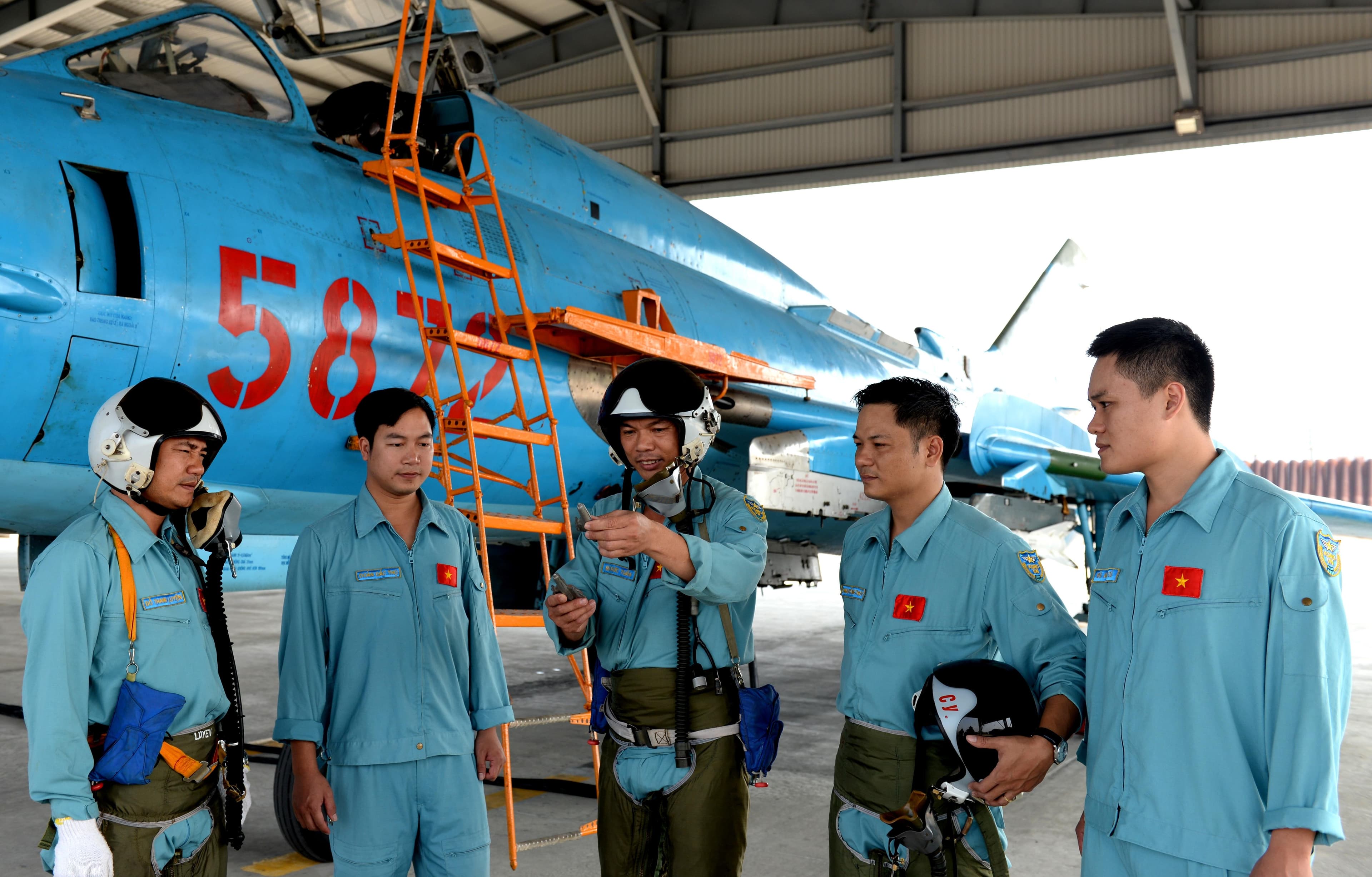 Huấn luyện chuyên sâu để có những đội bay tinh nhuệ