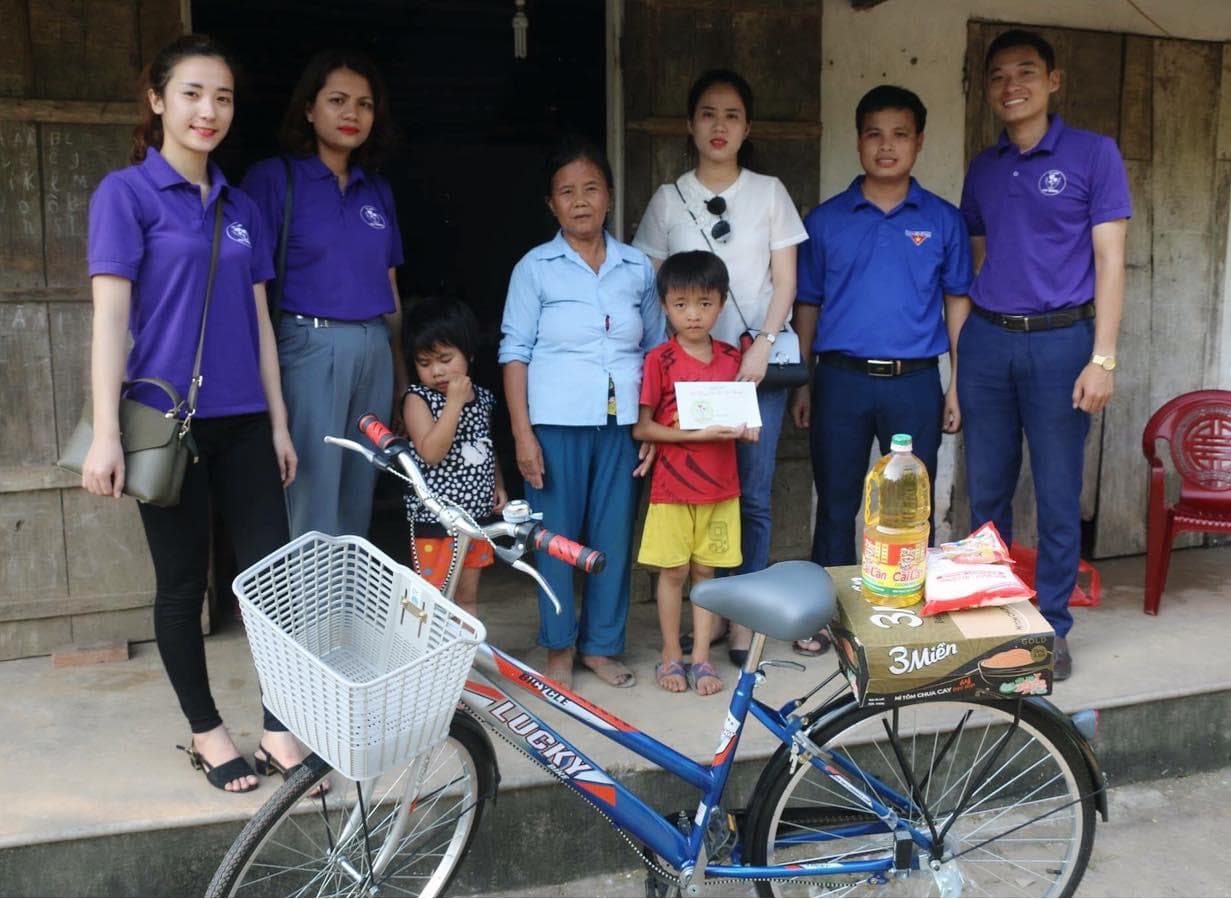Tấm gương tình nguyện vì cộng đồng