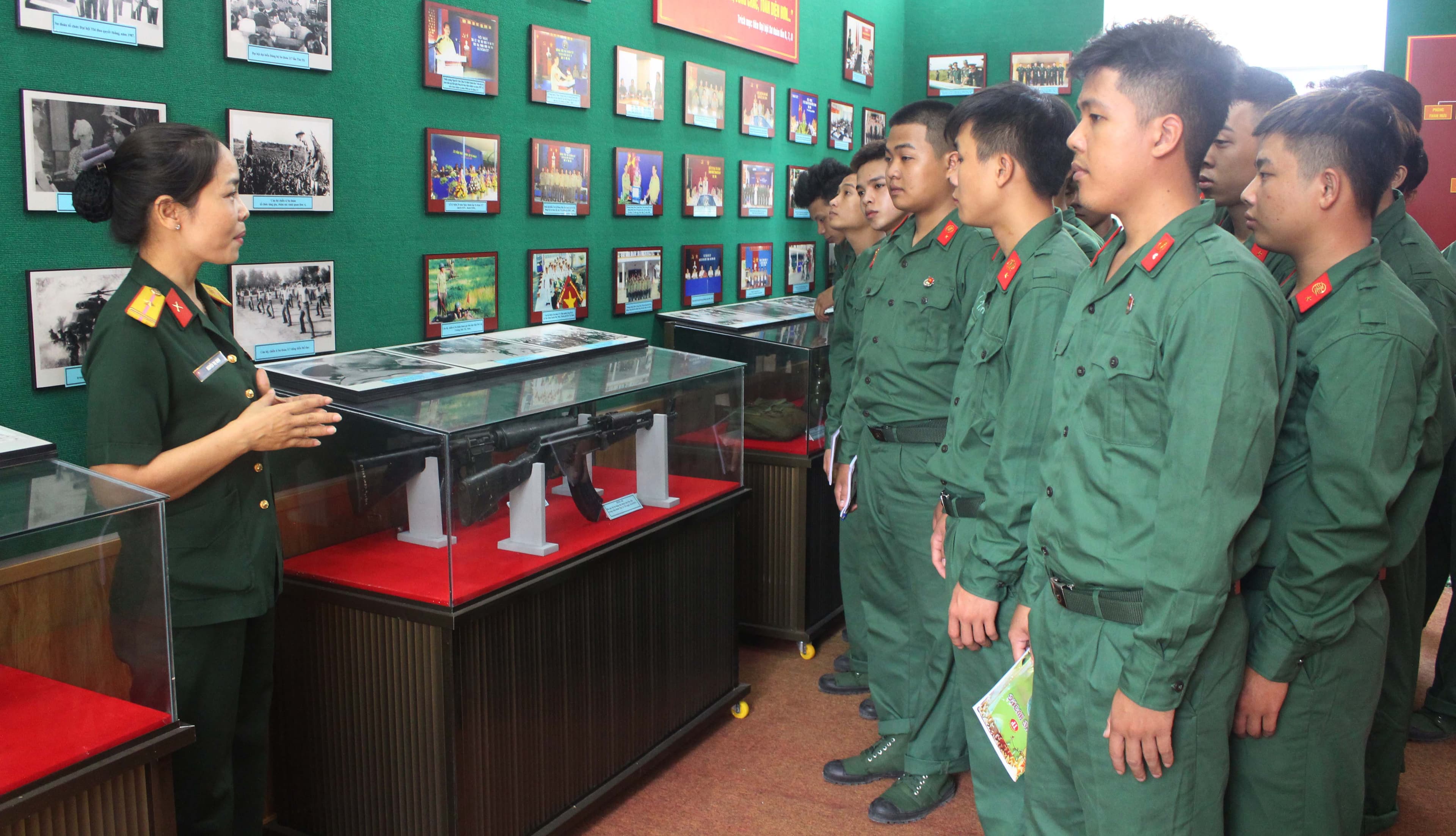 Ngày đầu làm chiến sĩ ở Sư đoàn 317 (Quân khu 7)