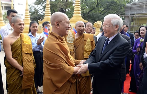 Tổng Bí thư, Chủ tịch nước Nguyễn Phú Trọng thăm Vua sư Tep Vong và Vua sư Bour Kry