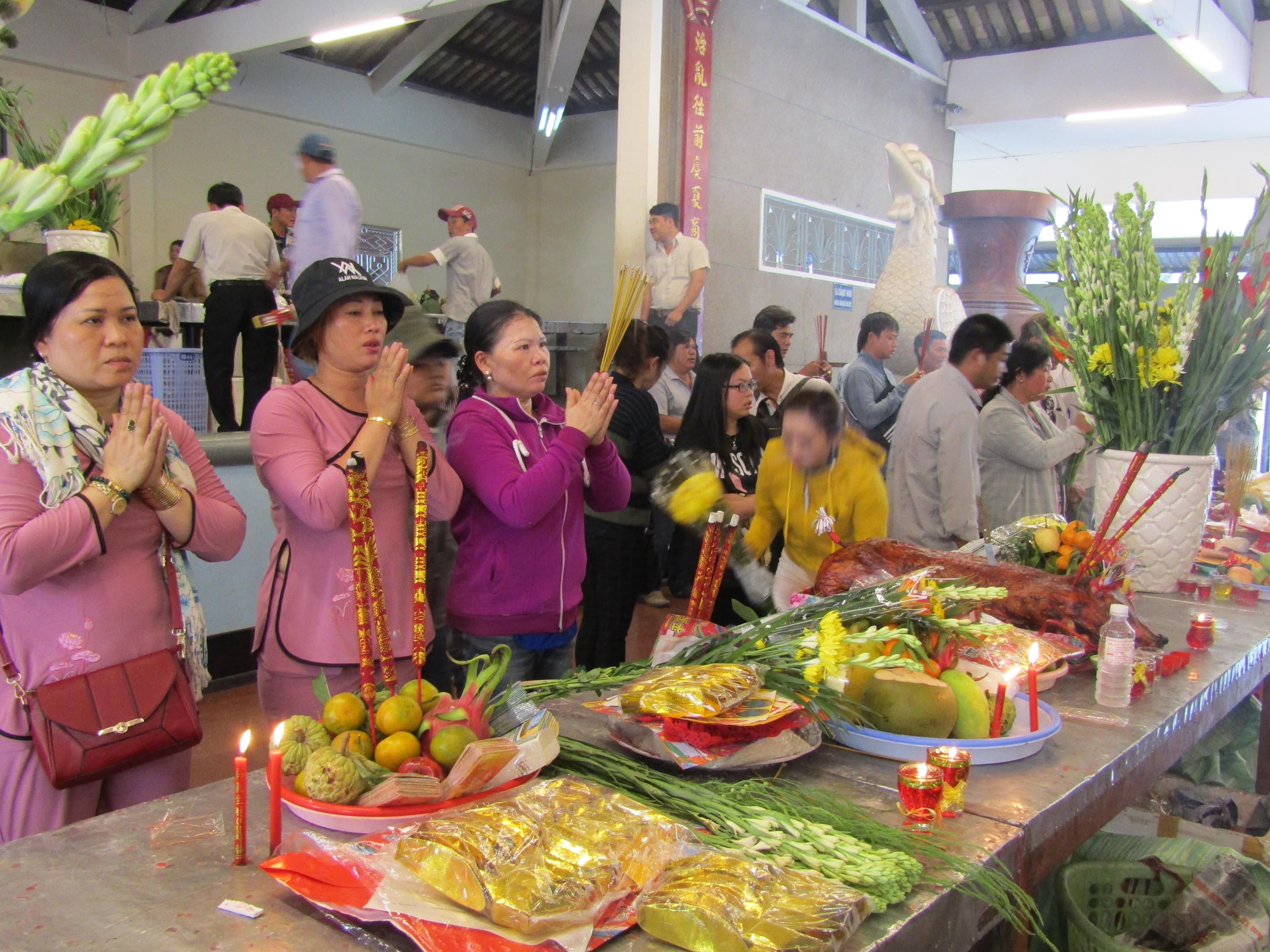 Văn minh mùa lễ hội miếu bà Chúa Xứ