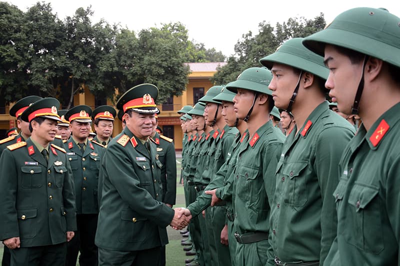 Thượng tướng Phạm Ngọc Minh kiểm tra công tác huấn luyện chiến sĩ mới