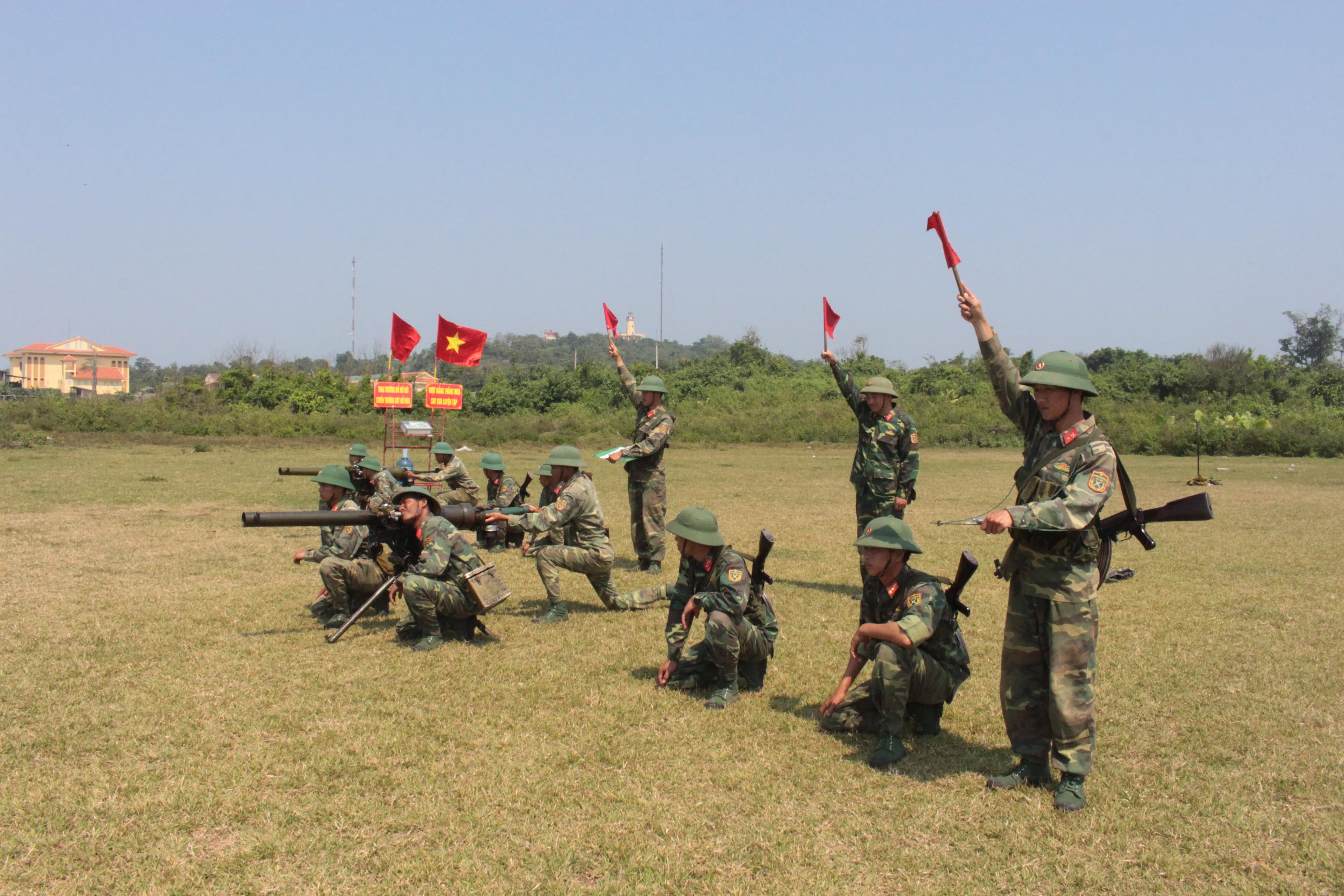 Luyện giỏi, rèn nghiêm, giữ yên biển đảo