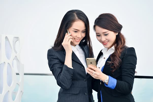 Viettel tặng thẻ Titan của Vietnam Airlines cho khách hàng nữ nhân ngày 8-3