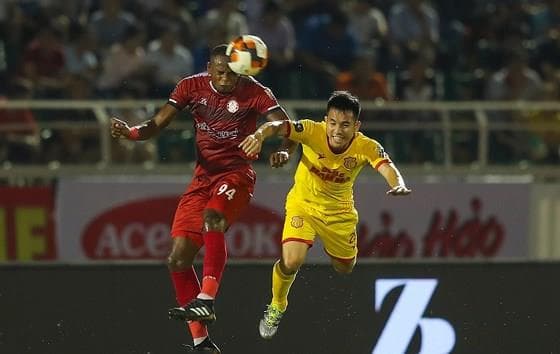 TP Hồ Chí Minh “bay cao” với ngoại binh Vinicius