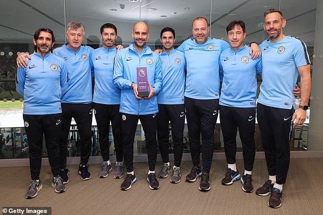 Man City xuất sắc nhất giải Ngoại hạng Anh tháng 2-2019