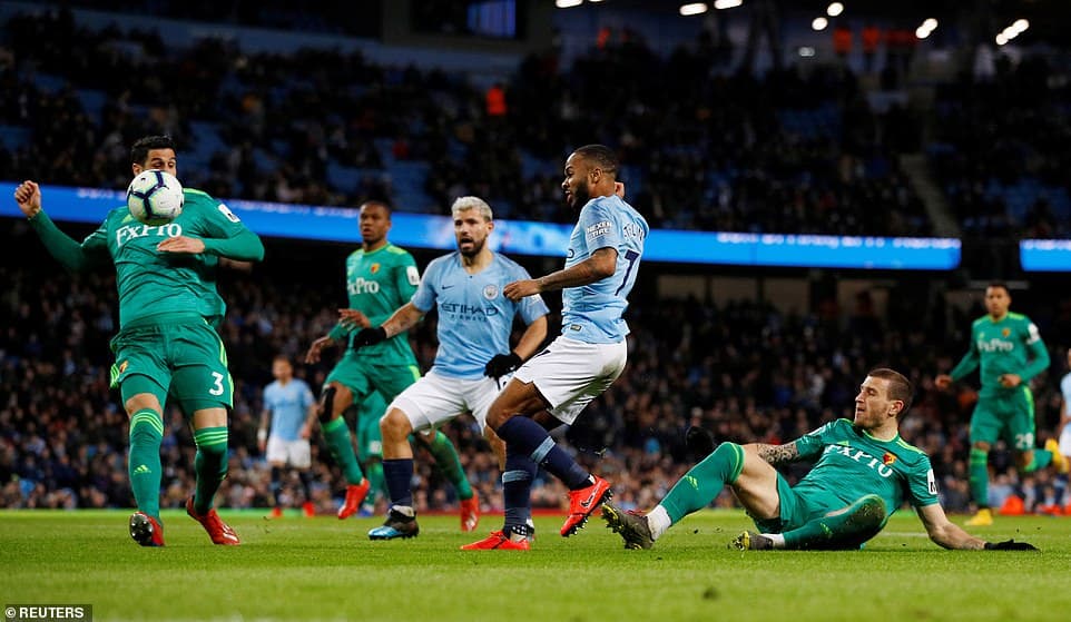 Man City vững vàng ở ngôi đầu
