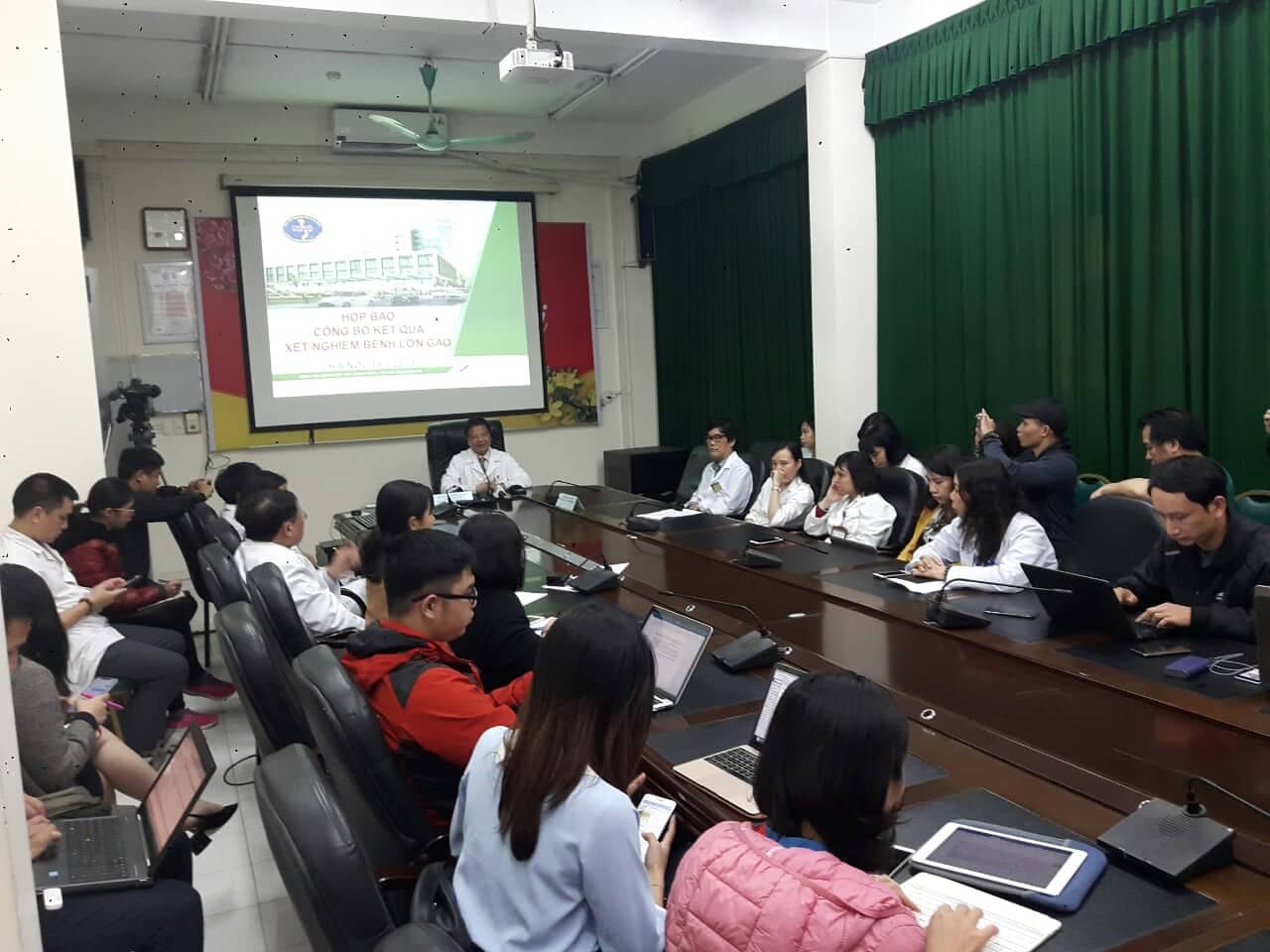 44/173 trẻ dương tính với sán lợn