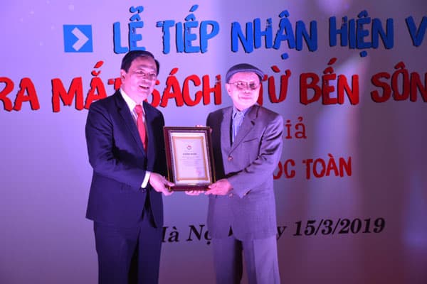 Bảo tàng Báo chí Việt Nam tiếp nhận hiện vật