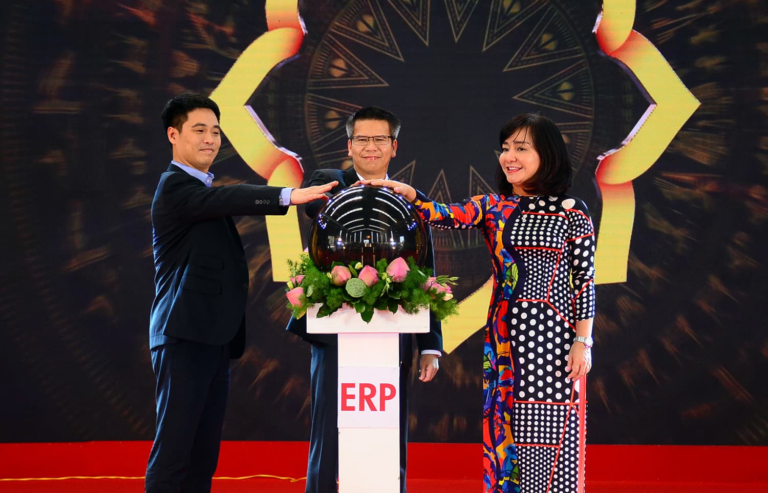 Xuất khẩu 15.000 tấn tôn Hoa Sen đến châu Âu