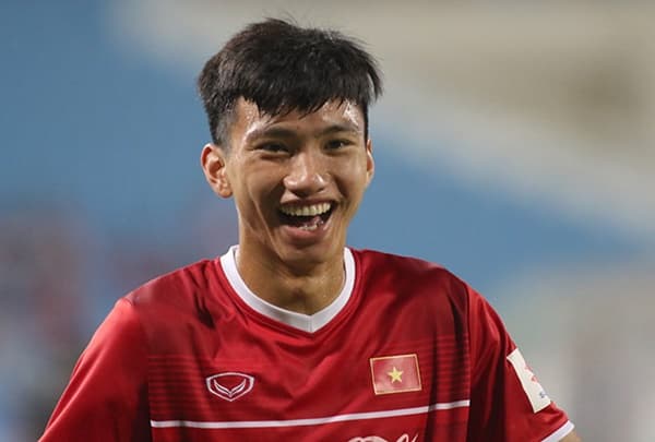Hà Nội FC quảng bá hình ảnh cho Đoàn Văn Hậu