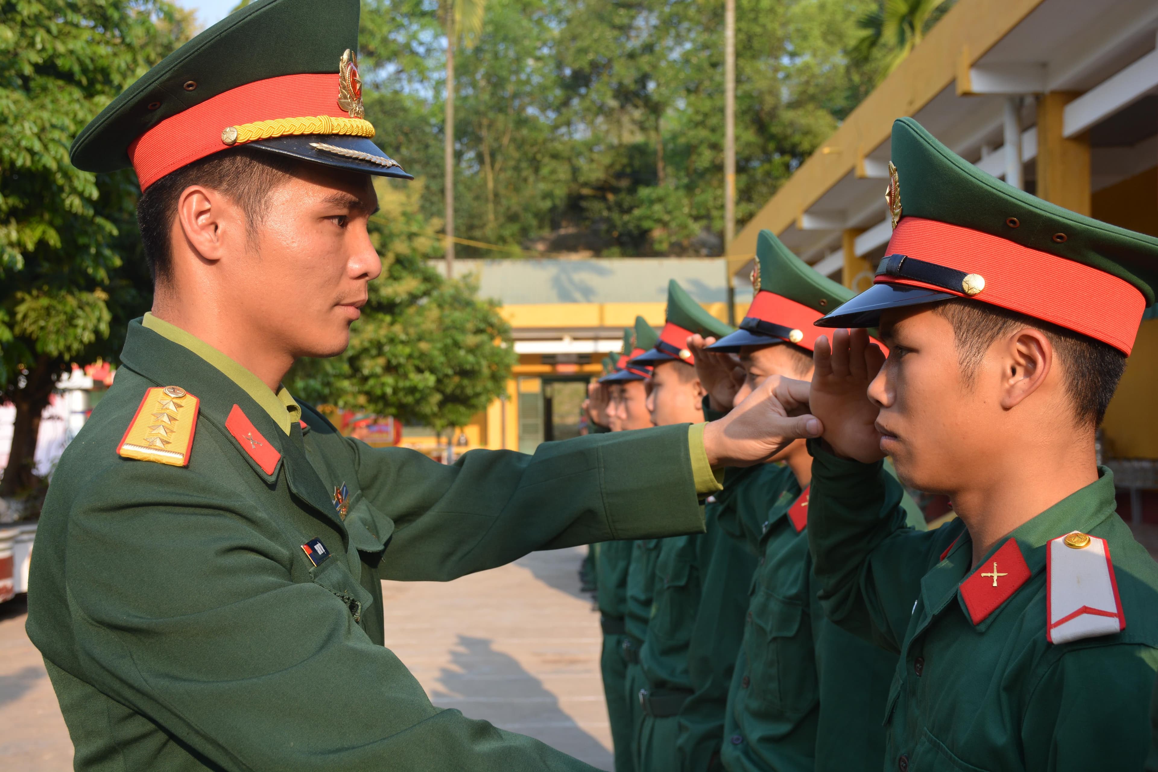 Thương yêu chiến sĩ như người thân
