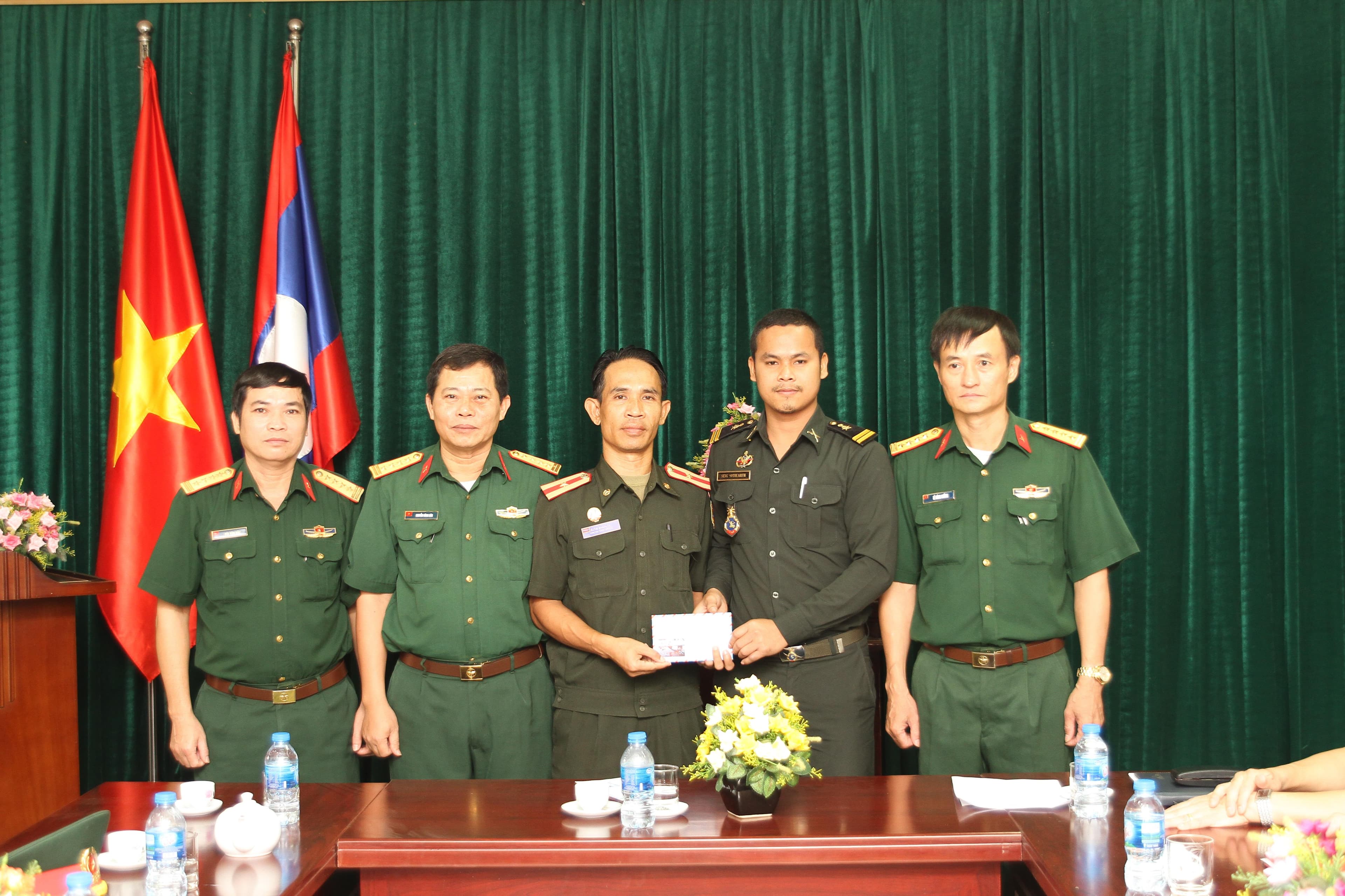 Nghĩa cử cao đẹp của cán bộ, học viên Hệ Quốc tế