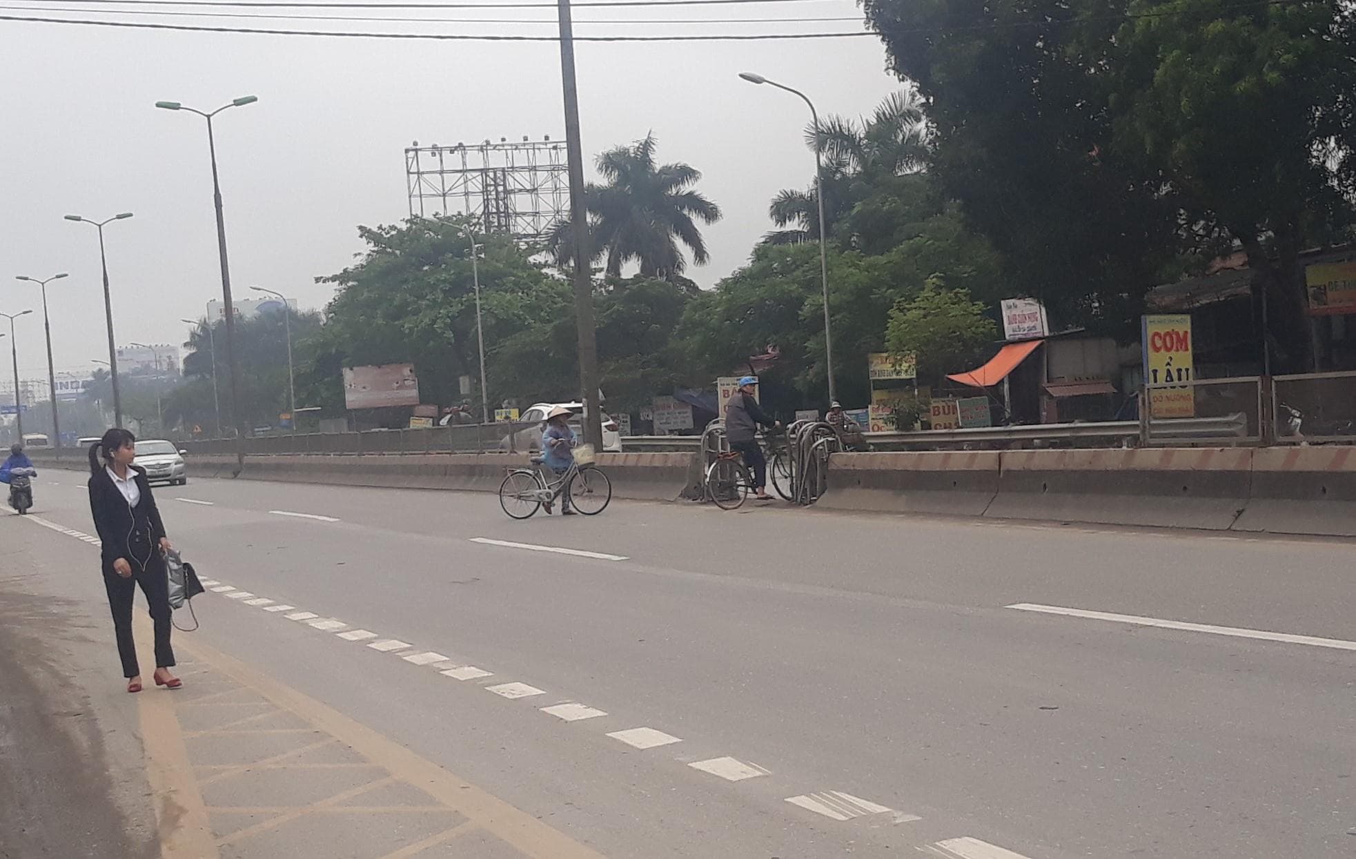 Nguy hiểm từ lối sang đường tự phát