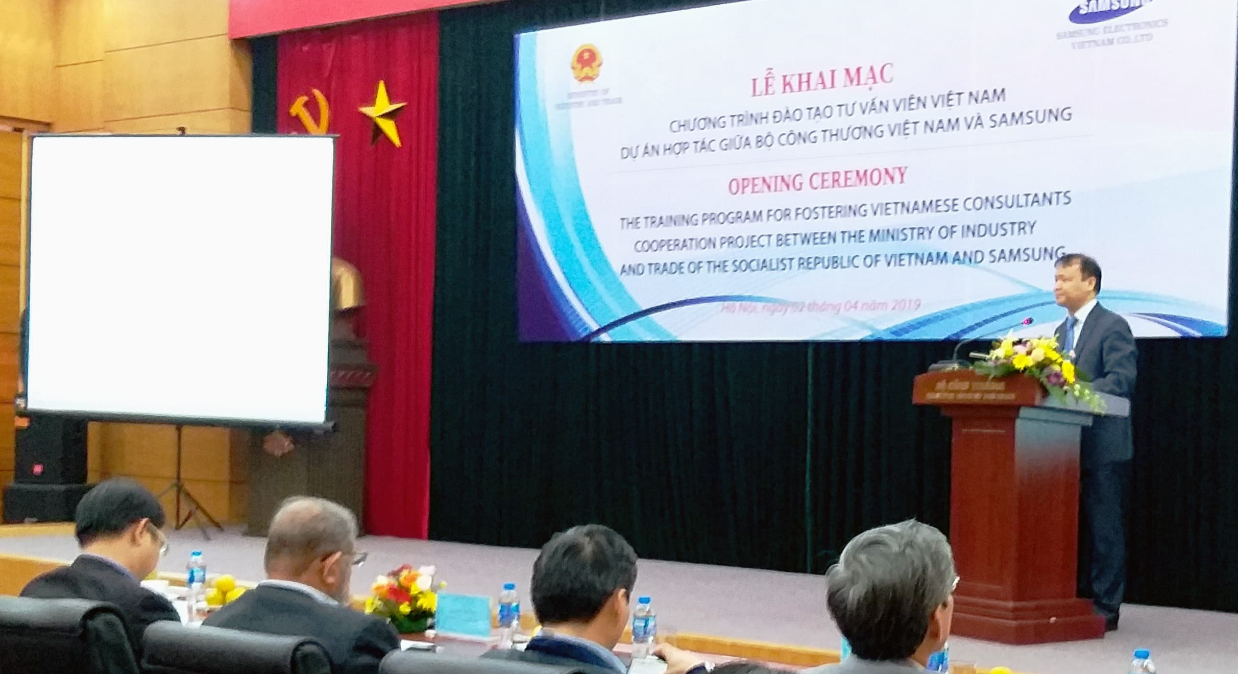 Khai mạc chương trình hợp tác đào tạo chuyên gia tư vấn Việt Nam