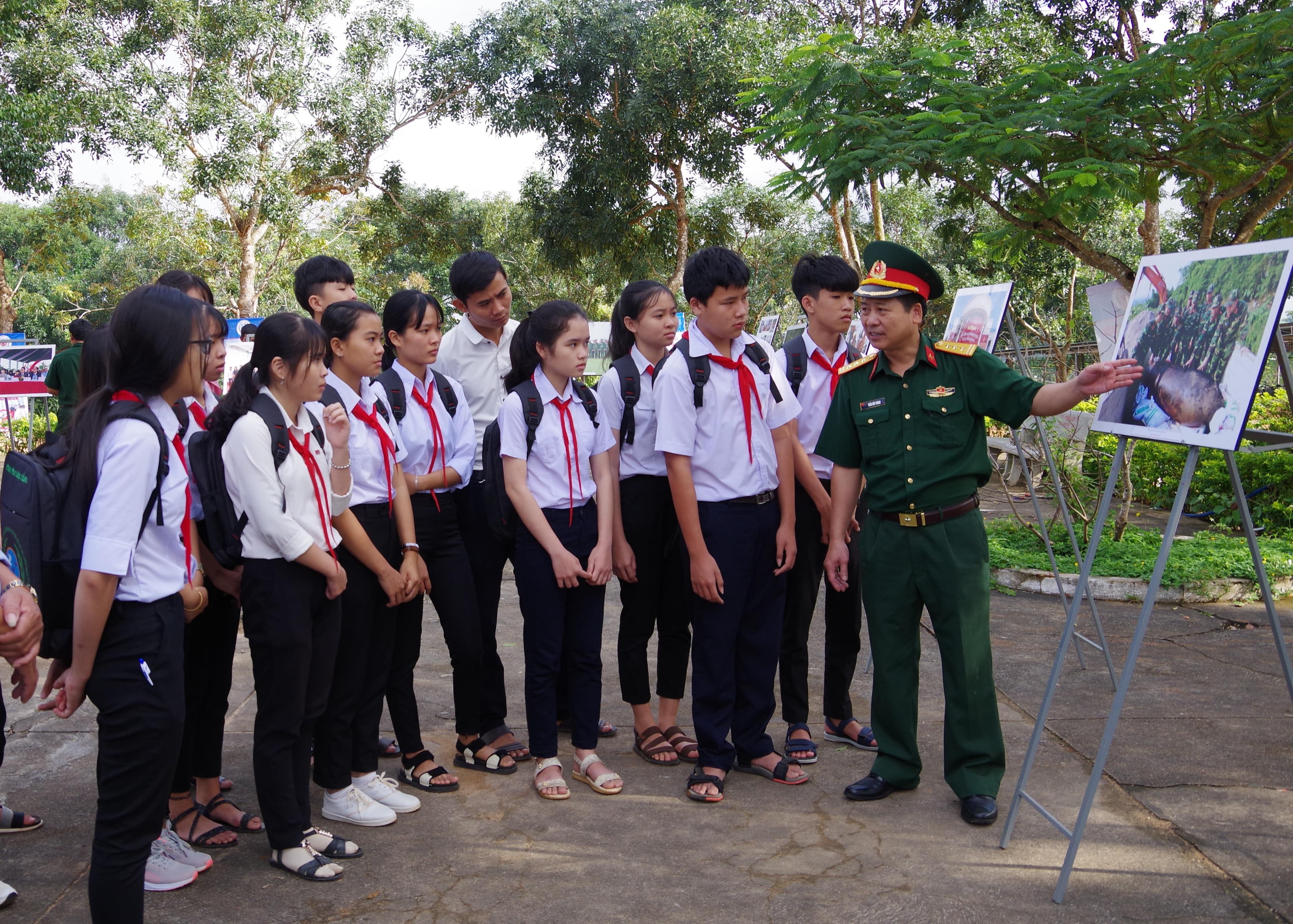 Để không còn ai bị thương tật do bom, mìn