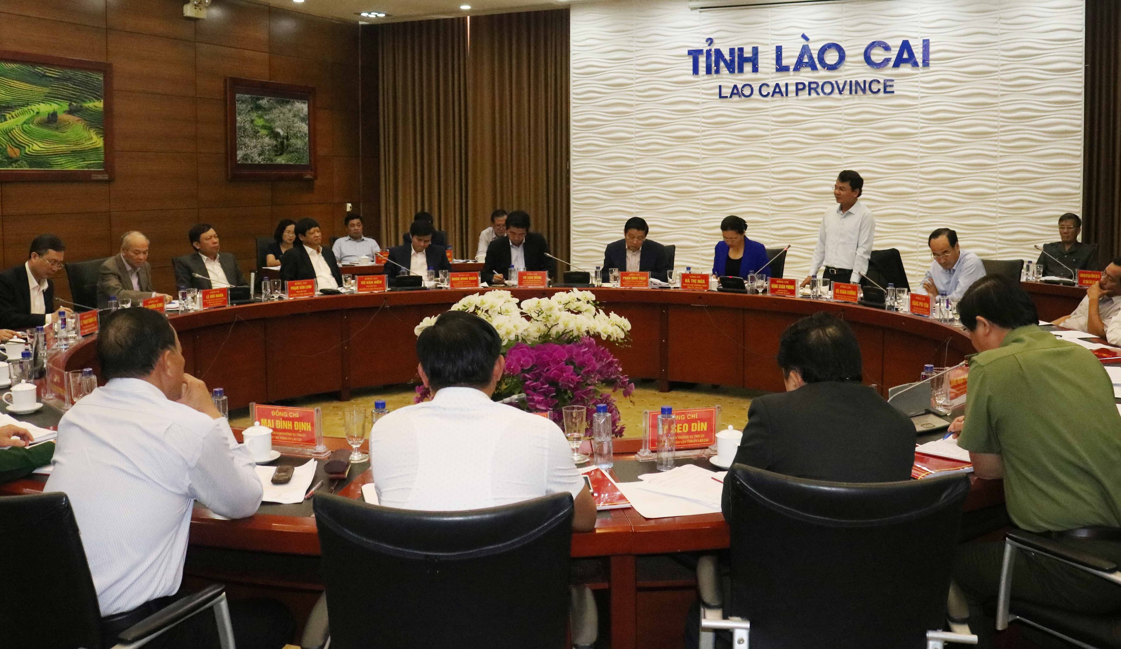 Đoàn công tác của Tiểu ban Văn kiện Đại hội XIII của Đảng làm việc tại tỉnh Lào Cai