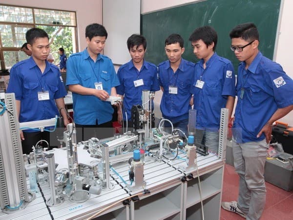 Học sinh có thể đăng ký học giáo dục nghề nghiệp bằng nhiều hình thức